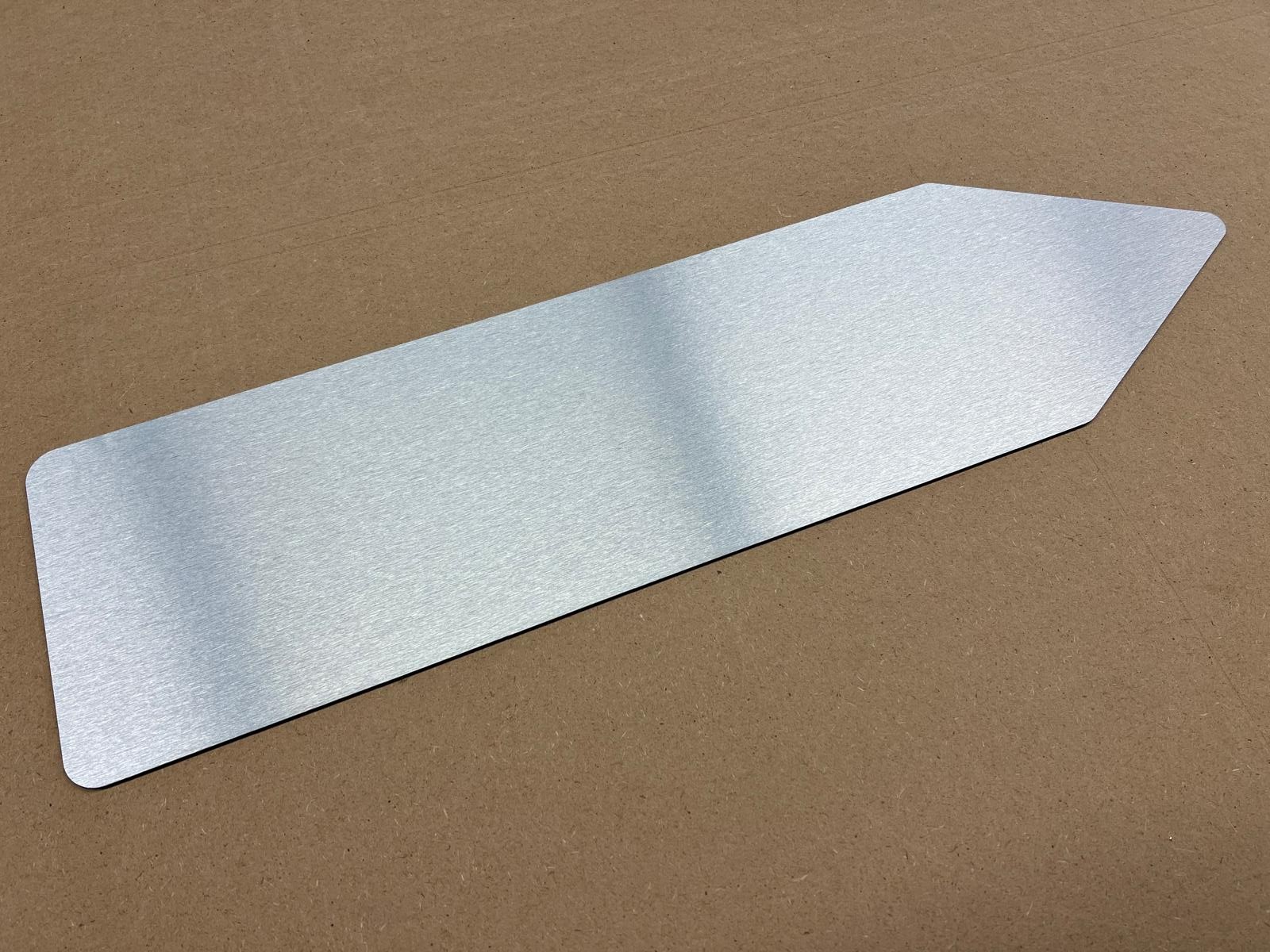 10 Stück im Set - Pfeilschild, 1000 x 260 x 3 mm, unbedruckt, a. MasterBond® silver brushed, CNC-gefräst